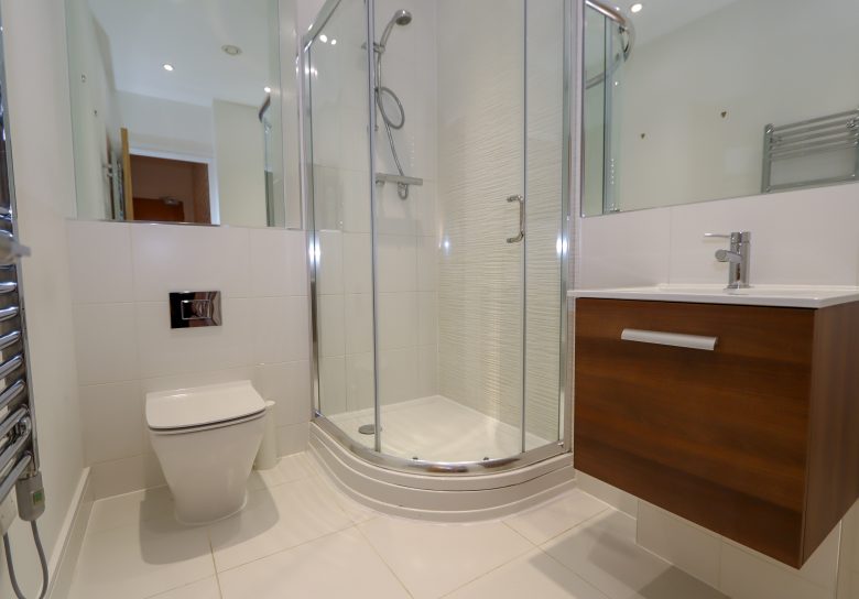 16 Portland House Shower Room