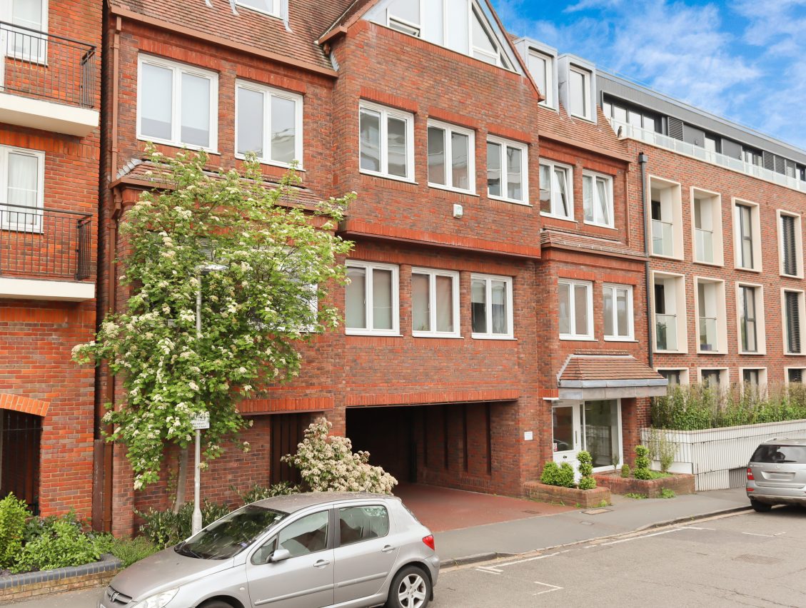 Properties For Sale In Amersham & Chorleywood Binks Estate Agent